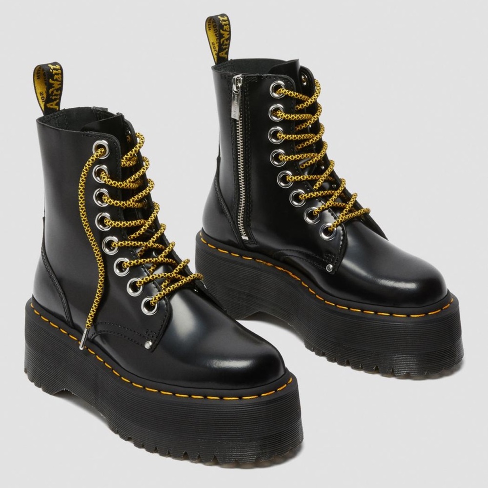 Dr . Martens Jadon Max Black Platform Boots